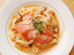 スモークサーモン 生パスタ
